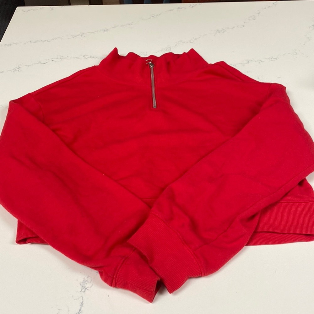 H&M red cropped sweater